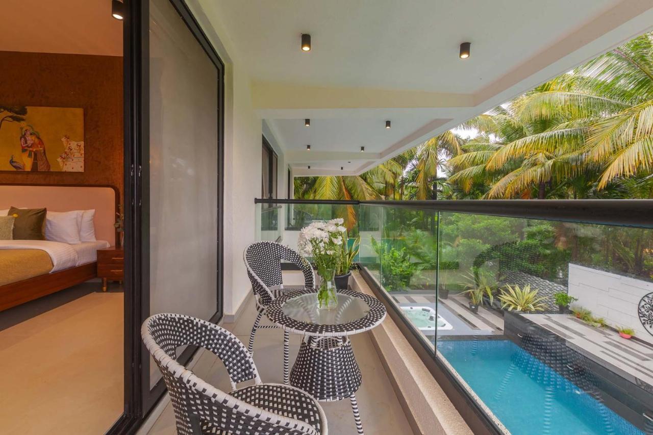 Villa Sereno By Stayvista - An Elegant And Entertaining Retreat Featuring A Swimming Pool, Outdoor Jacuzzi, Modern Interiors, And A Snooker Table Alībāg Exteriör bild