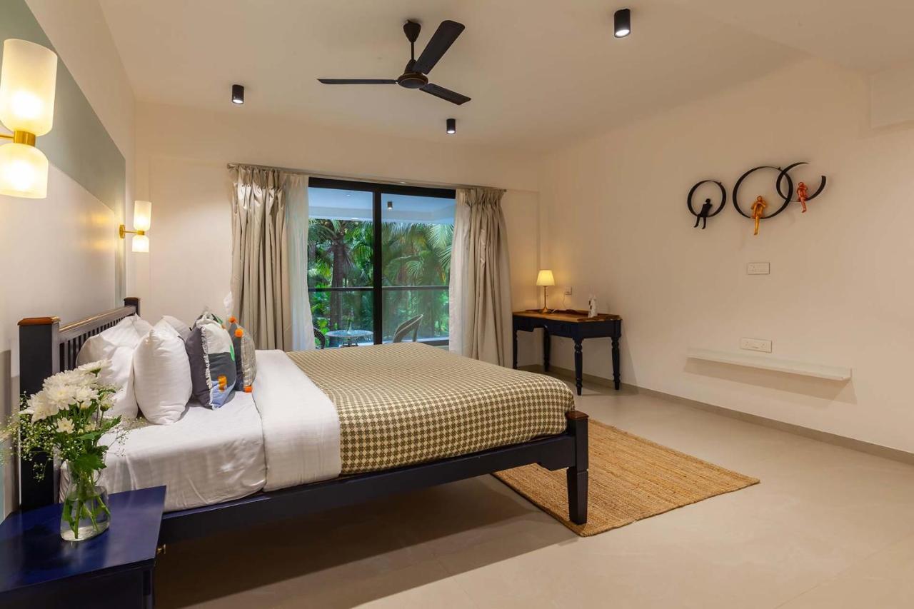 Villa Sereno By Stayvista - An Elegant And Entertaining Retreat Featuring A Swimming Pool, Outdoor Jacuzzi, Modern Interiors, And A Snooker Table Alībāg Exteriör bild