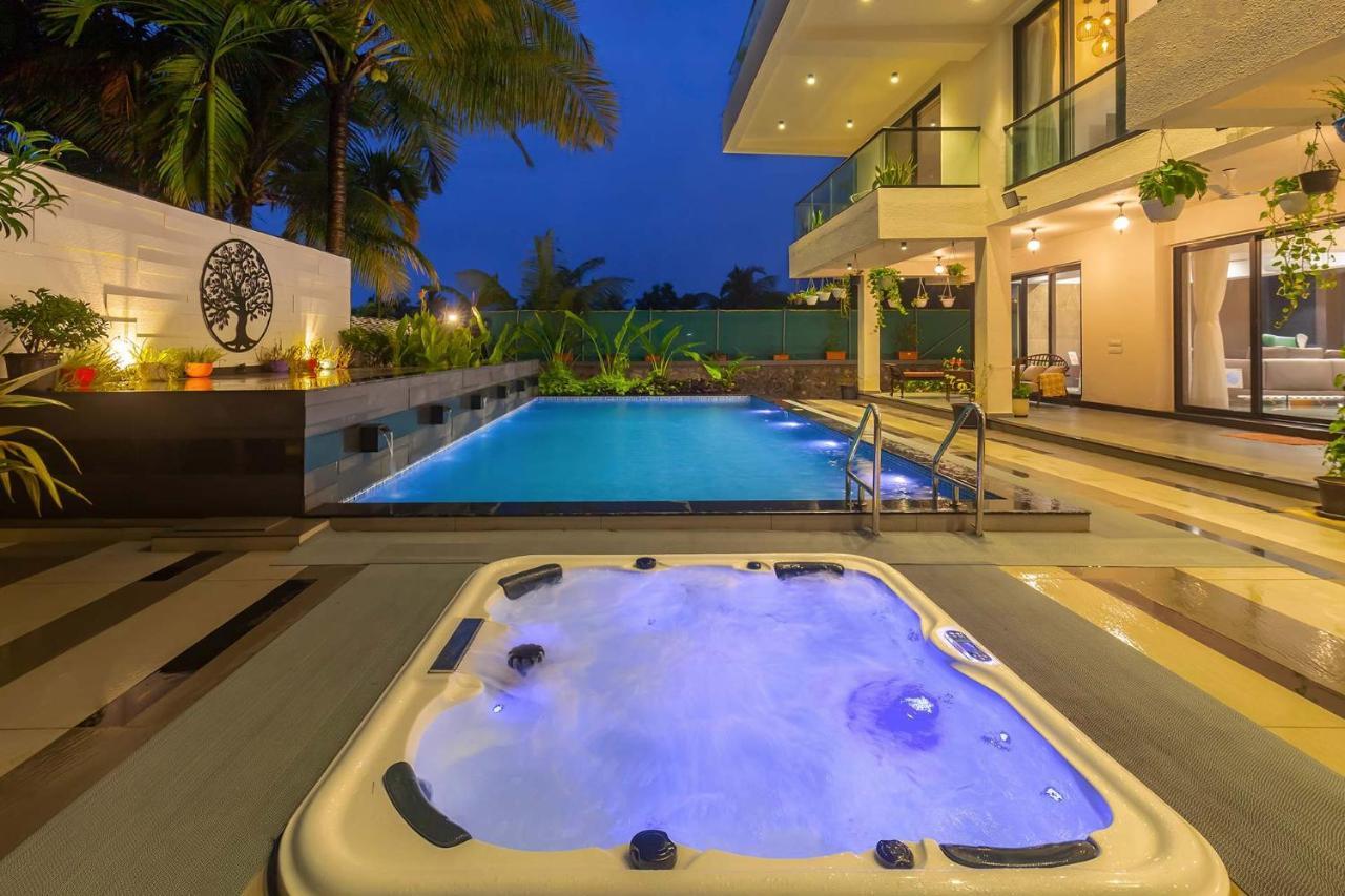 Villa Sereno By Stayvista - An Elegant And Entertaining Retreat Featuring A Swimming Pool, Outdoor Jacuzzi, Modern Interiors, And A Snooker Table Alībāg Exteriör bild