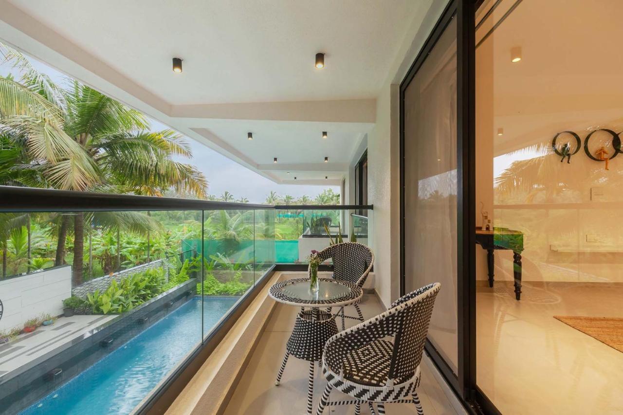 Villa Sereno By Stayvista - An Elegant And Entertaining Retreat Featuring A Swimming Pool, Outdoor Jacuzzi, Modern Interiors, And A Snooker Table Alībāg Exteriör bild
