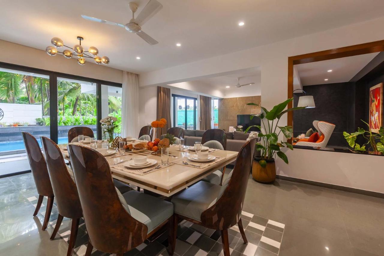 Villa Sereno By Stayvista - An Elegant And Entertaining Retreat Featuring A Swimming Pool, Outdoor Jacuzzi, Modern Interiors, And A Snooker Table Alībāg Exteriör bild